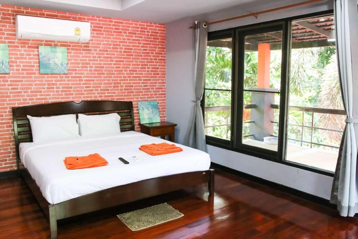 Tiger Hillside Hotel Phuket Esterno foto